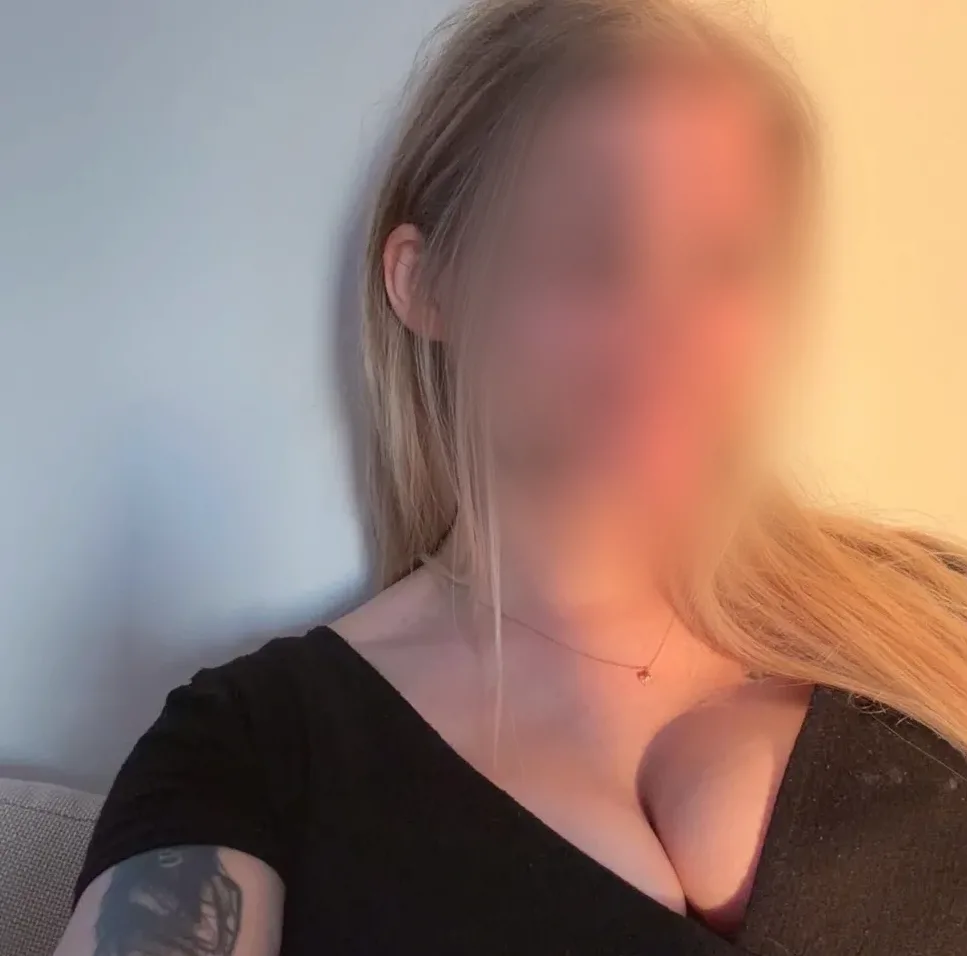Amanda, 25