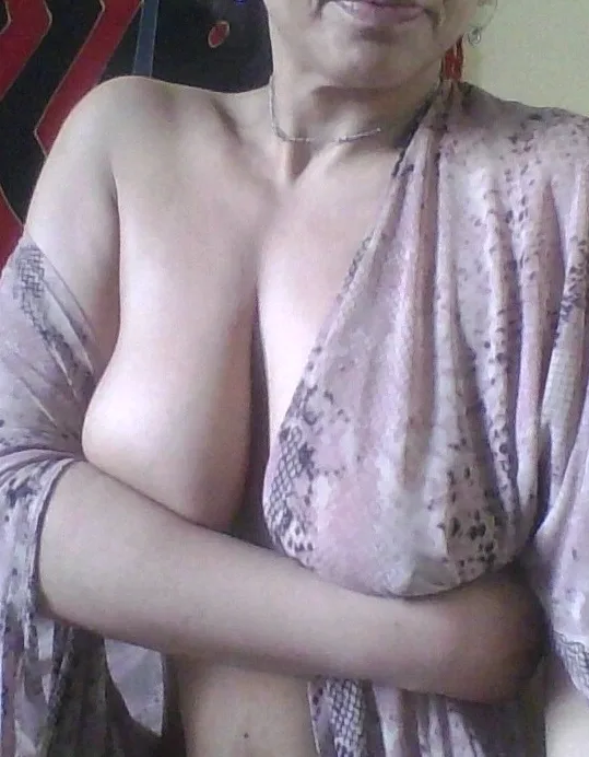 Isabella, 25