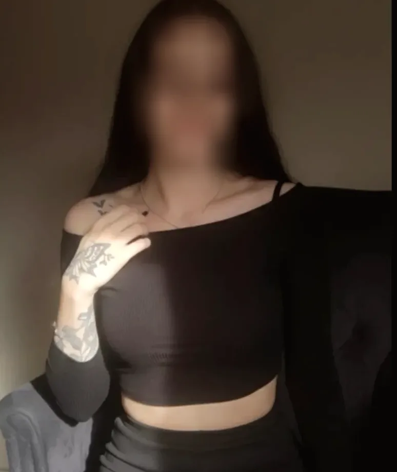 Michelle, 23