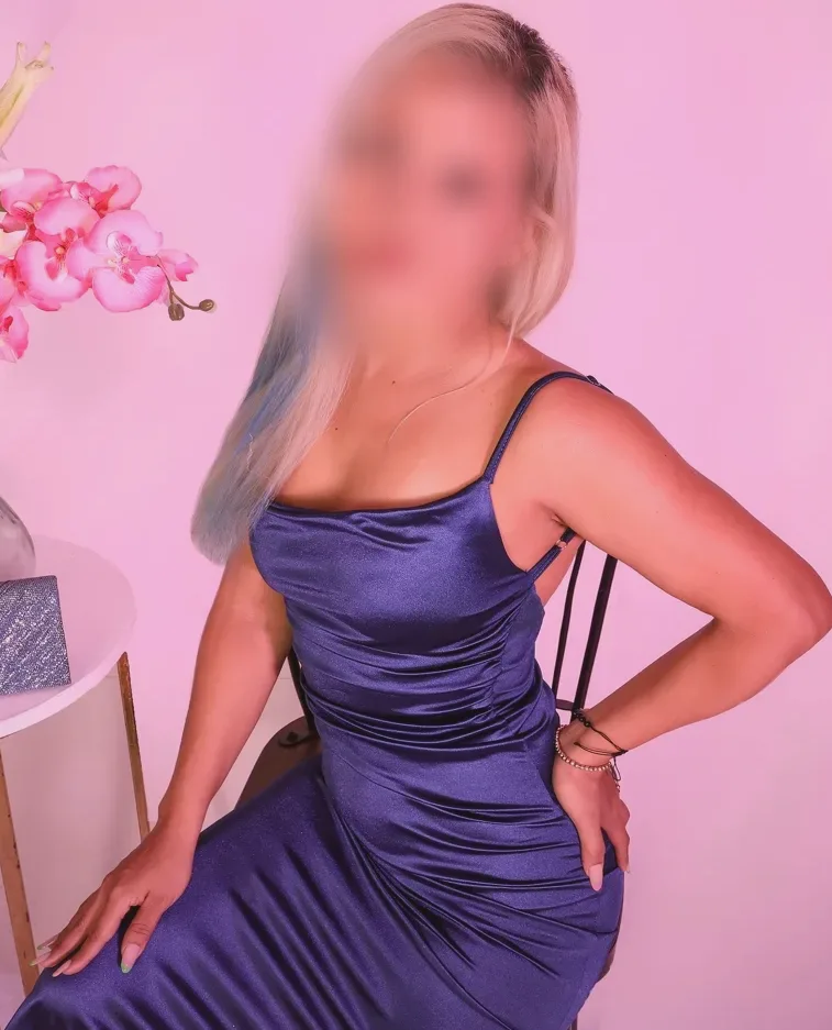 Selma, 36