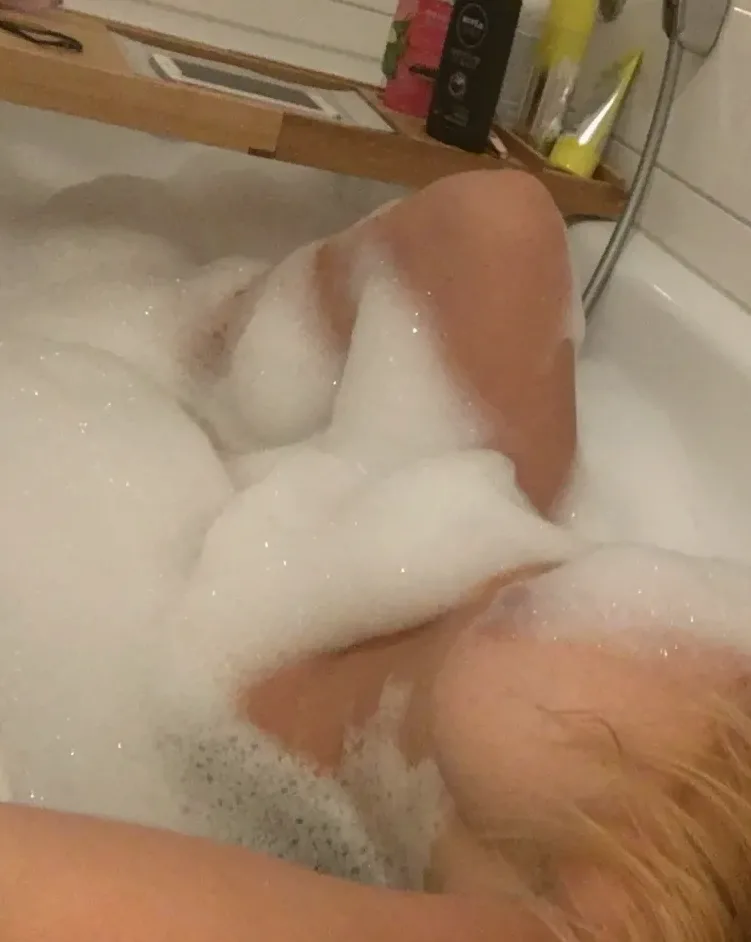 Vera, 20